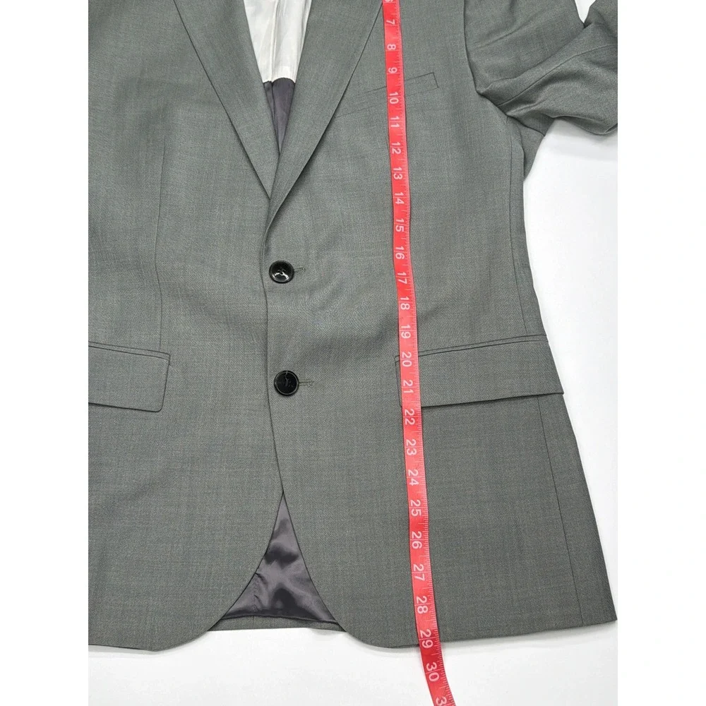 HUGO BOSS Men's Grey Wool Blend Two Button Blazer Sport Coat Size 36R‎